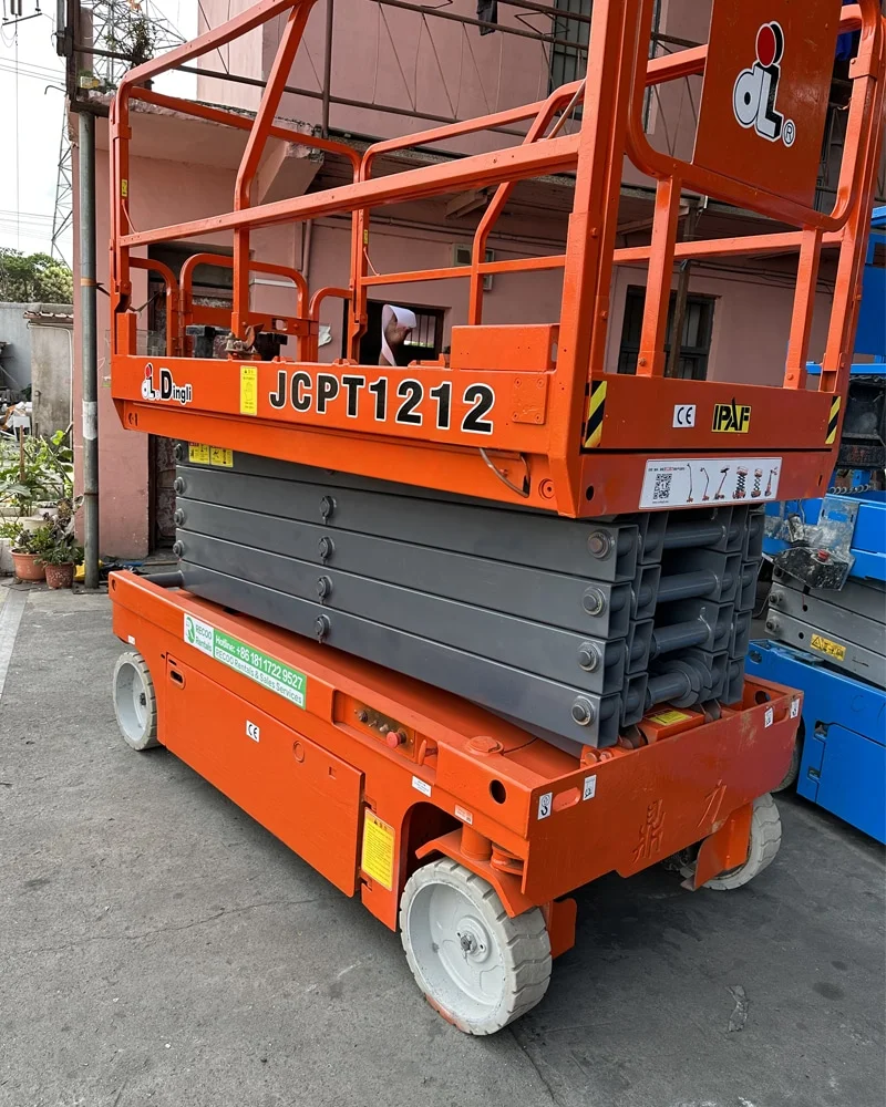 Nacelle élévatrice à ciseaux d'occasion de 39 pieds, DINGLI JCPT1212 (2014)