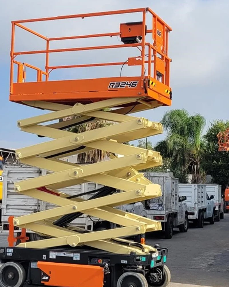 レンジボード探すなら「リサイクルR」　R3246 JLG R3246 Electric Scissor Lift | 32 ft. Platform Height