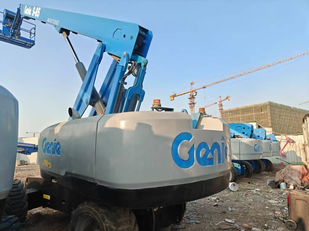 91 Ft Used Boom Lift, Genie S85(2017)